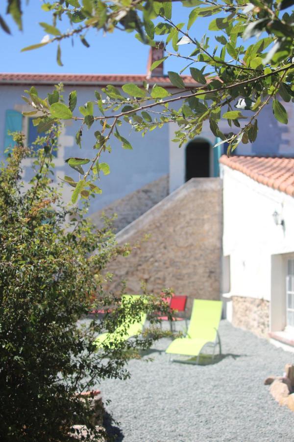 L Entredeux Apartamento Saint-Viaud Exterior foto
