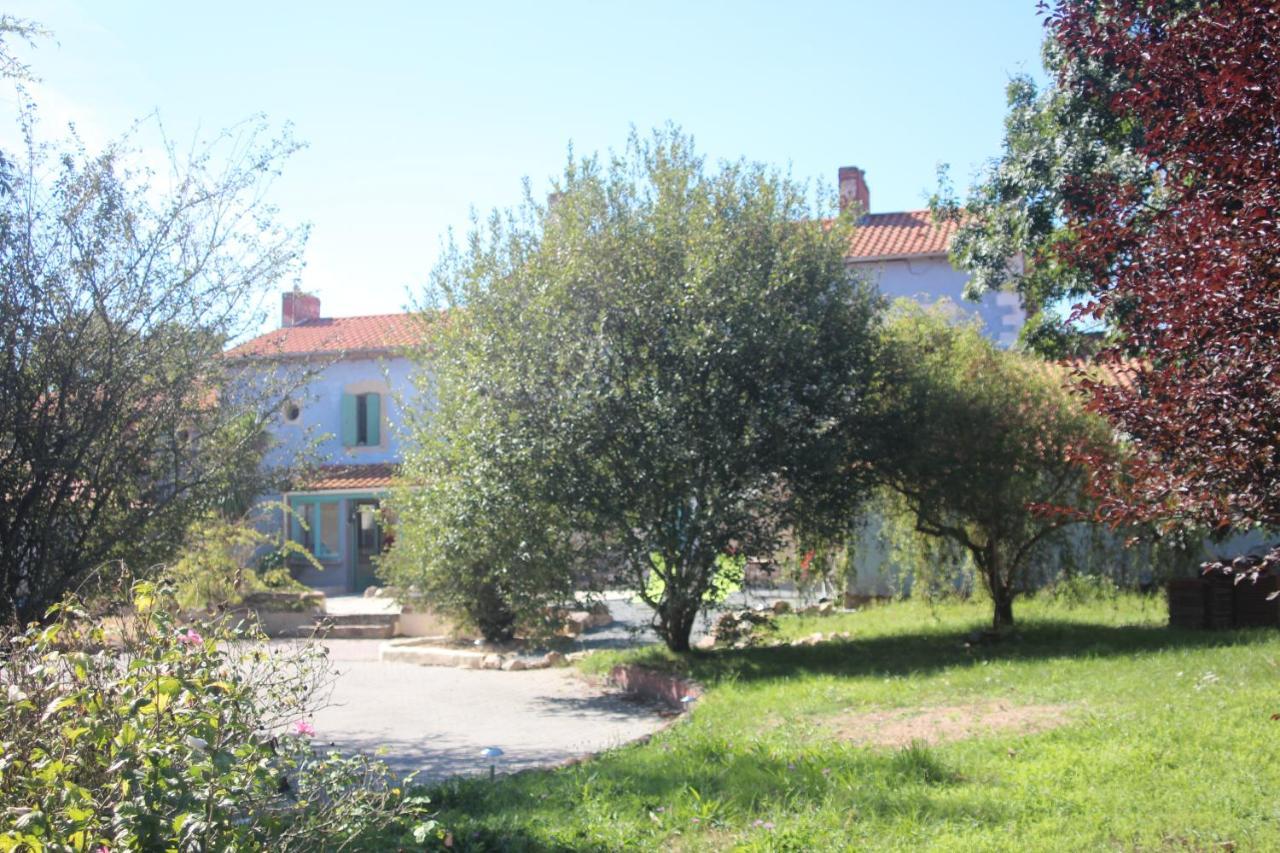 L Entredeux Apartamento Saint-Viaud Exterior foto